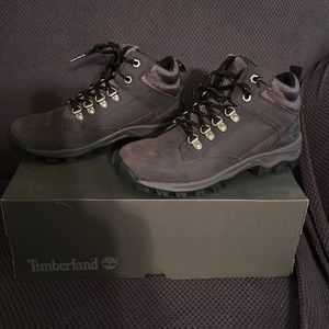 Junior hiking boots size 5.5 by Timberland